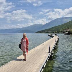 Der Tag startet am Südufer bei Pogradec