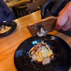 Spaghetti Carbonara with truffles
