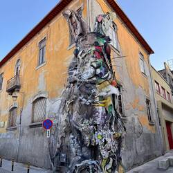 Streetart: "Half Rabbit" by Bordalo II