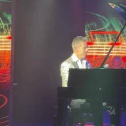 VIDEO- The Entertainer