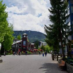 Skipistes Blackcomb op achtergrone