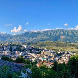 Abends an meinem Etappenort Gjirokastra