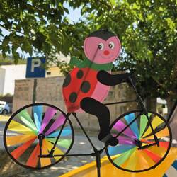Ha! Colorful cyclist 😉.