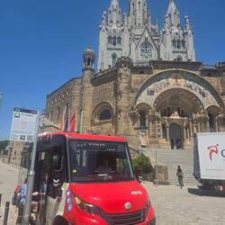 Here is the city bus to the park