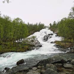 Vardahaugselvi Waterfall