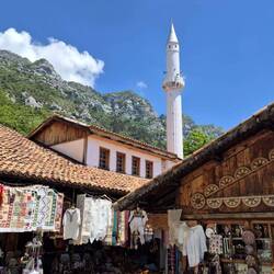 Basarstraße in Kruja