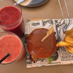 A well-deserved lunch -- smoothies and a chicken sandwich. Delish!