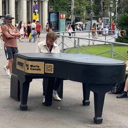 Da stand einfach ein Klavier und es wurde gespielt