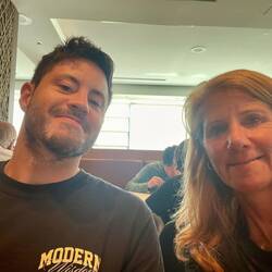 Maple Leaf Lounge