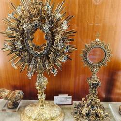 Ceremonial altar pieces