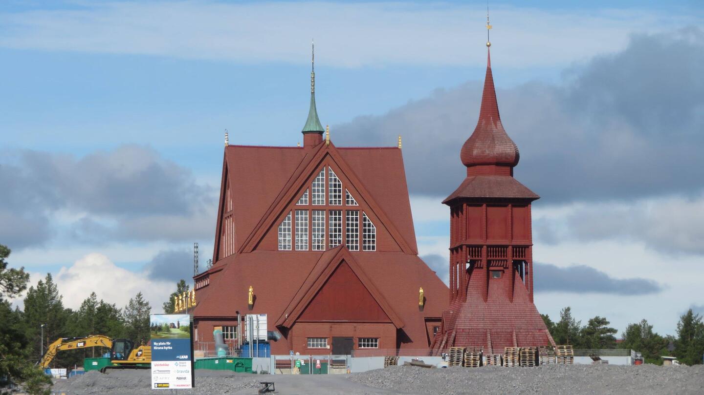 Die Holzkirche an ihrem neuen Ort