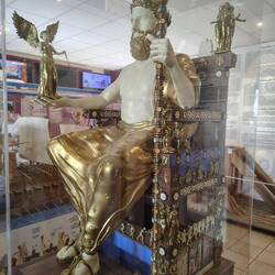 Copie moderne du Zeus d'Olympie
