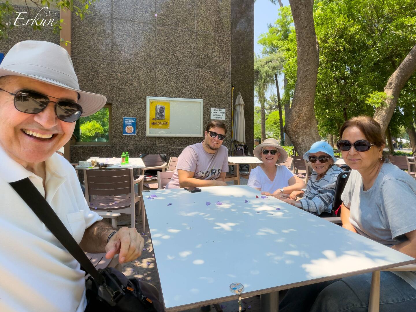 At İzmir Sanat with Mom, Hakan, and Klara ... and jacaranda blooms raining down from the trees.