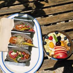 Excellent lunch in Deià. Tom said these were the best pork tacos he's ever had!