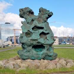 Saebraut seaside walk; lava block