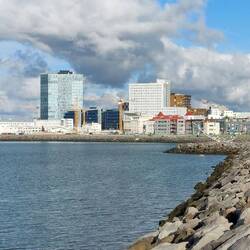 Saebraut seaside walk;