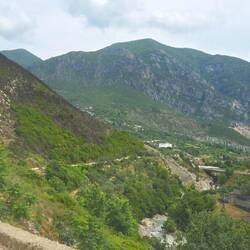 Dusty Roads in Albanien