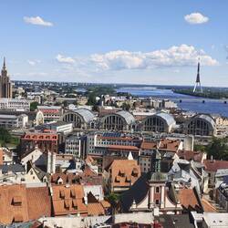 Blick auf die Zeppelin Hallen