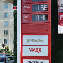 1,22€ für Diesel, kann man hier schlecht erkennen