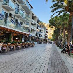 Strandpromenade in Sarande