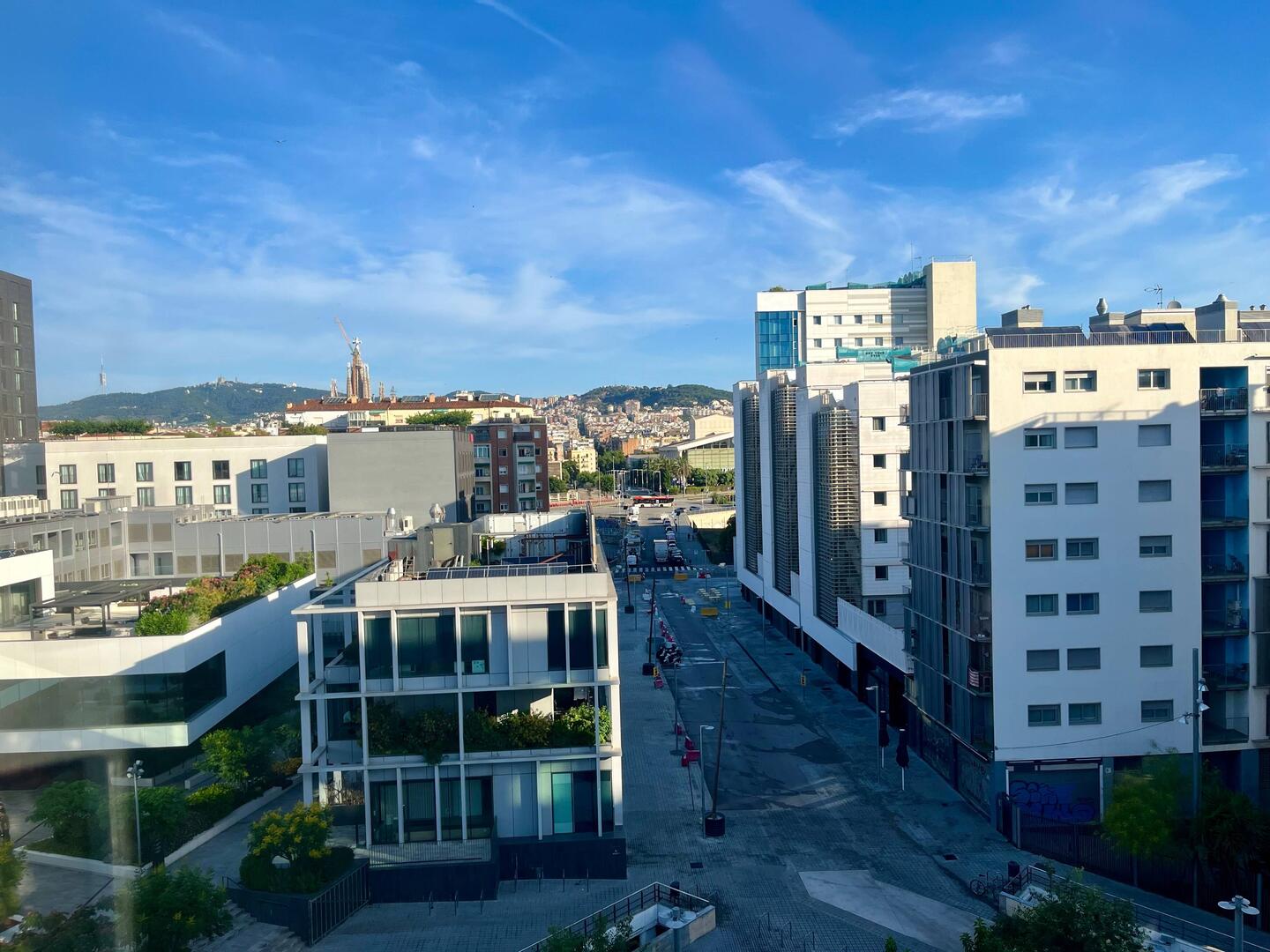 Depuis l'appartement de Morvan, vue sur Barcelone et la Sagrada Falilia