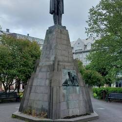 Statue of Jon Sigurdsson