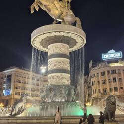 Riesige Reiterstatue 'Alexander der Große' auf dem Macedonia-Platz