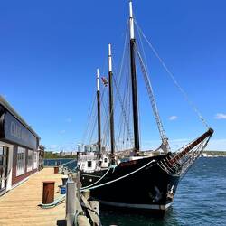Traumhaft schöne Schiffe🚢⛴️⛵️⚓️