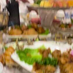 On nous sert et nous ressert : l'assiette déborde !!