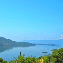 Vorbei am Skadarsko Jezero nach Montenegro