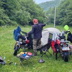 Tsveri am Fluss nach einem Gewitter