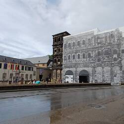 an der Porta Nigra