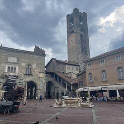 Piazza Vecchia 5:22 pm