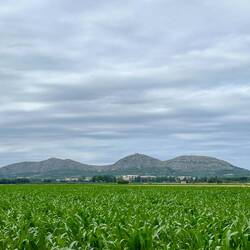 J'ai eu ces montagnes toute la journée dans mon champ de vision. J'ai fini par passer derrière