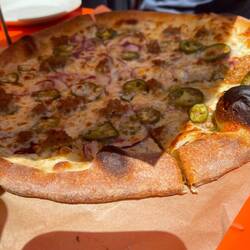 Louie Louie pizza