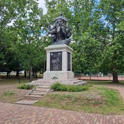 Noch ein Weltkriegsdenkmal