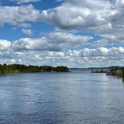 Juutuanjoki-Mündung in den Inari-See