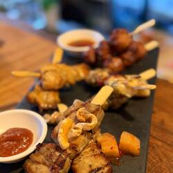 Grill: Chicken Meatballs, Steinbeißer vom Holzkohlegrill