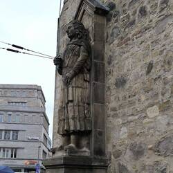 Roland am Roten Turm