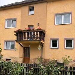 "Suite mit Balkon". Dass er nur über das Treppenhaus zugänglich ist, stand nicht dabei 🤷‍♂️