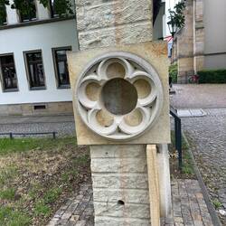 Selbstverständlich summt hier Zisi rein. Herrlich das Vibrieren.