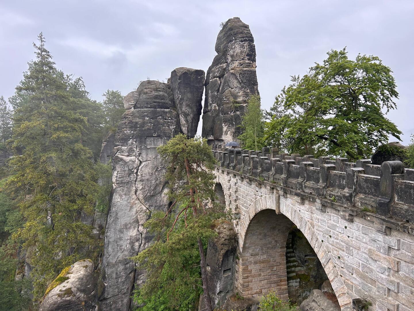 Das wohl bekannteste Bauwerk der Sächsischen Schweiz: die Basteibrücke.