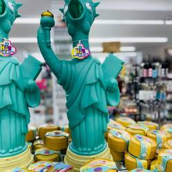 The tackiest NYC souvenir on the planet! 🪐