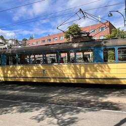 Historischi Strassebahn vo 1924 - 8,8 km nach Liann gfahre