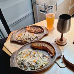 Gemüserisotto mit Stremellachs - wir können durchaus gegen die Gastro antreten