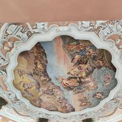 Decke im Saal