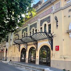 J'ai beaucoup aimé la façade du Ciné Castillet