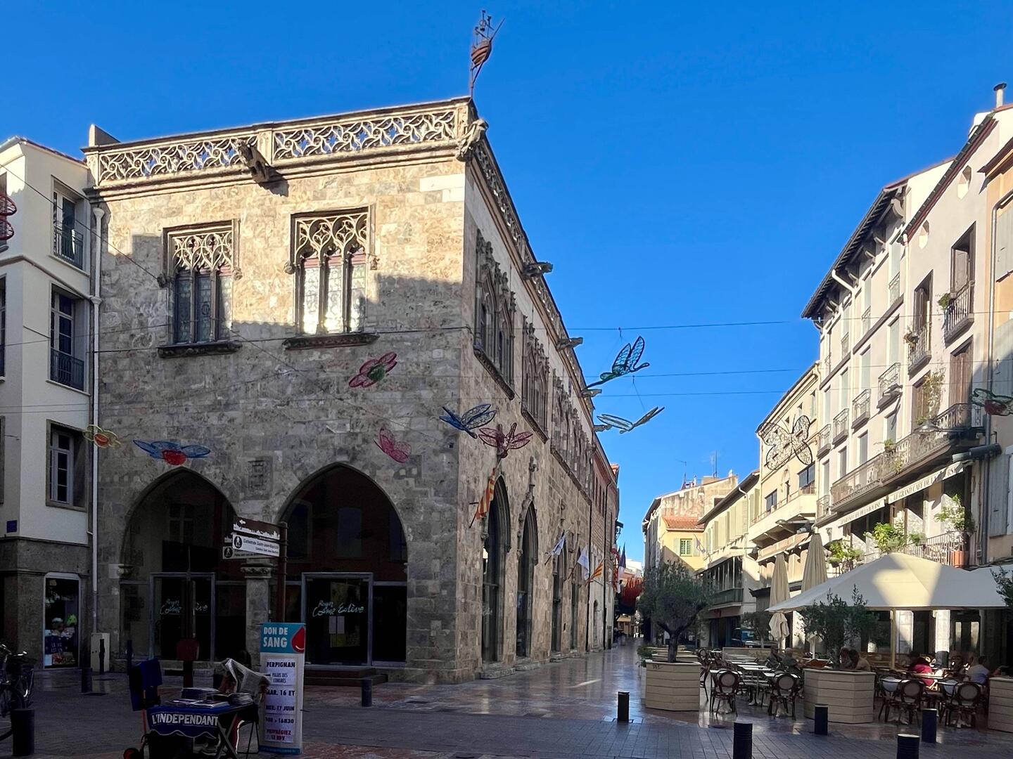 La mairie de Perpignan dans un somptueux hôtel