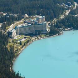 Vom kleinen Chalet von 1890 zum weltberühmten Luxushotel direkt am Lake Louise