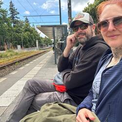 Warten auf die Tram.